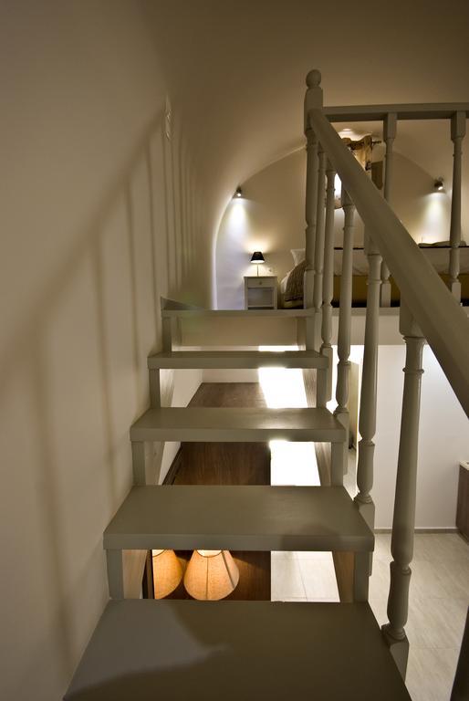 Alafouzos Studios & Apartments Kamari  Bilik gambar